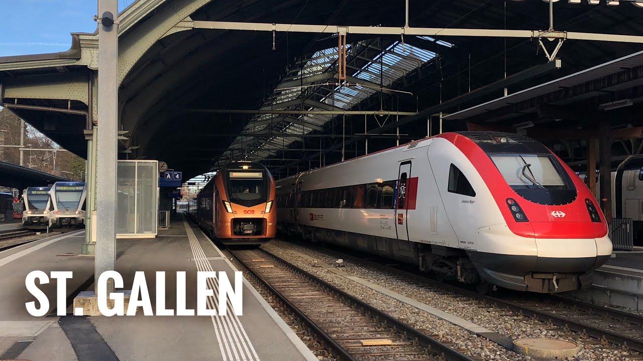 Der Bahnhof St. Gallen mit Zügen der SBB, SOB und Thurbo | Winter 2022
