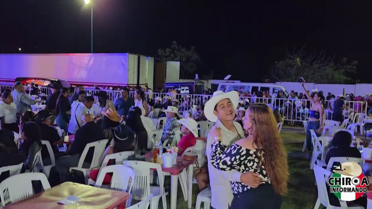 En turno grupo Semblante de Jesús Almazan desde Zihuatanejo Guerrero 