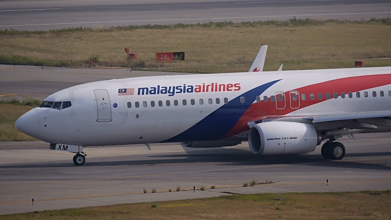 Malaysia Airlines Boeing 737-800 9M-MXM Takeoff from KIX 24L