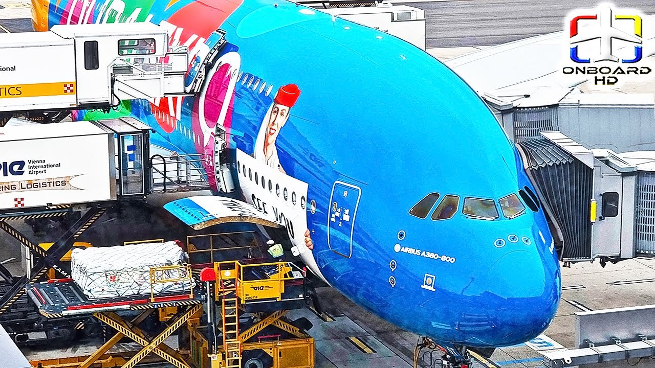 TRIP REPORT | The World's Most Unique A380! | EMIRATES Airbus A380 | Vienna to Dubai