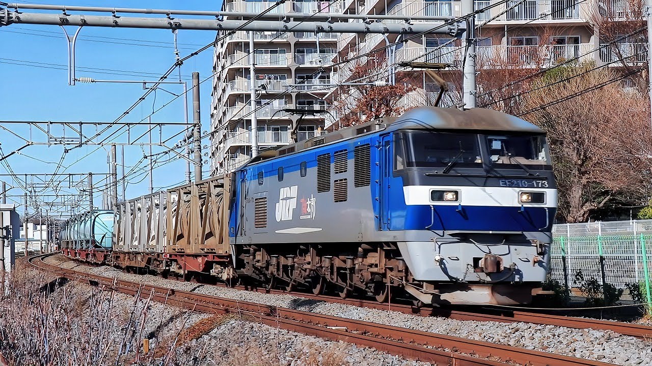 桃太郎EF210-173タキ4074レとE231系のすれ違い・2025/12/22