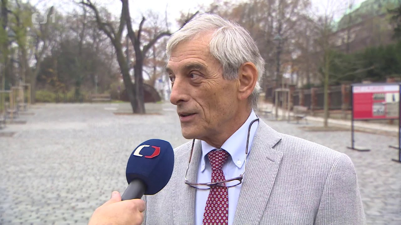 Otazn&iacute;ky kolem soutěže na obrněnce Perun