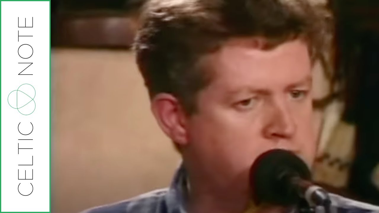 Dervish - Maire Mhór (Live) [Music Video]