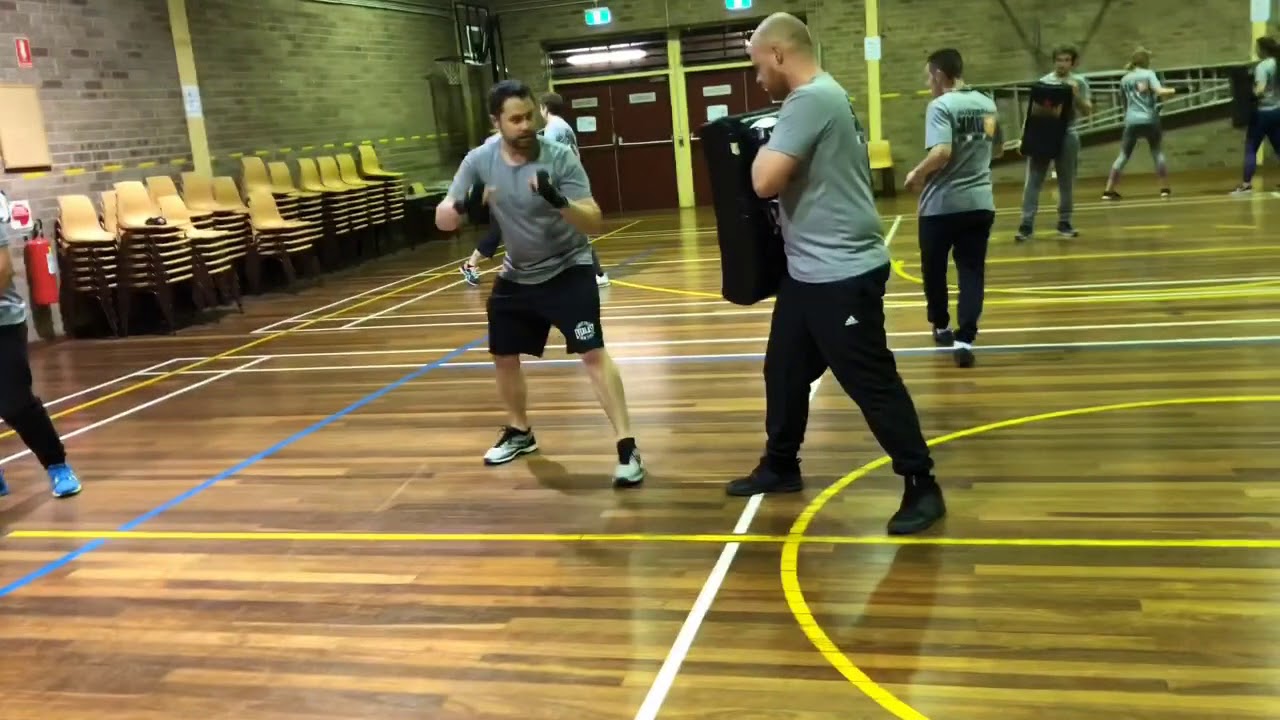 Inner West Krav Maga: Round knees and combos