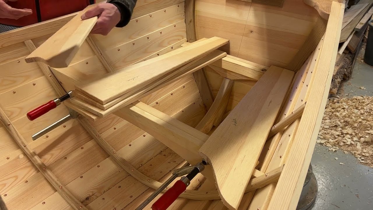 Puuvene Jäppi 2i, parraslistat, penkit