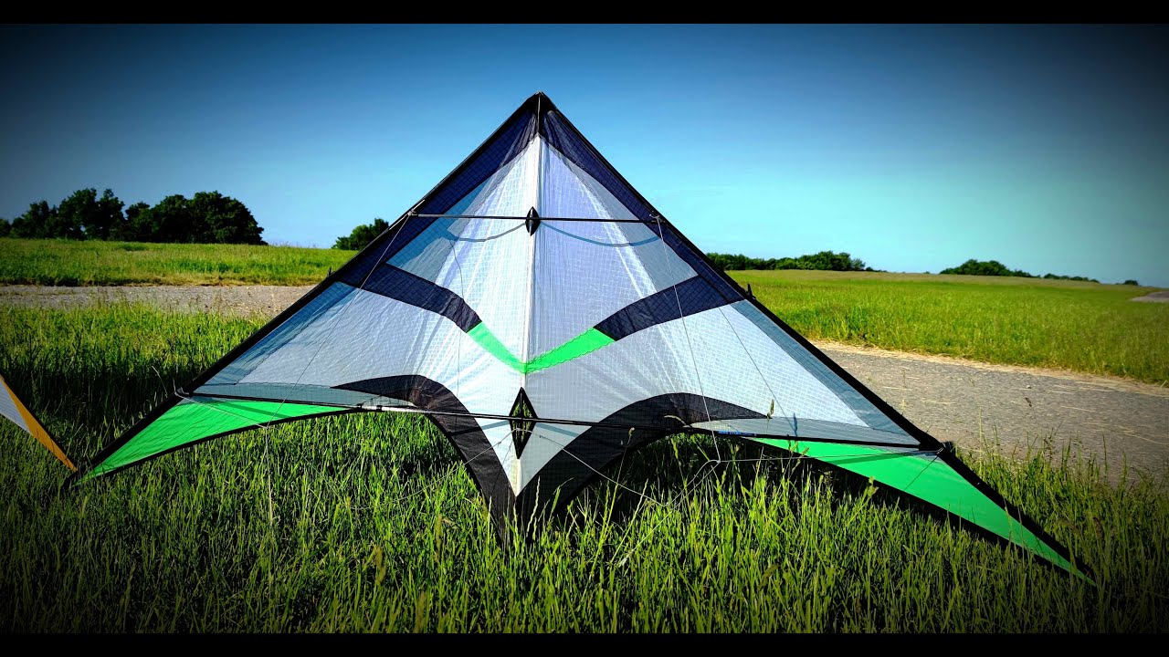 DiamondKites Aventador UL Stunt Kite Tricks