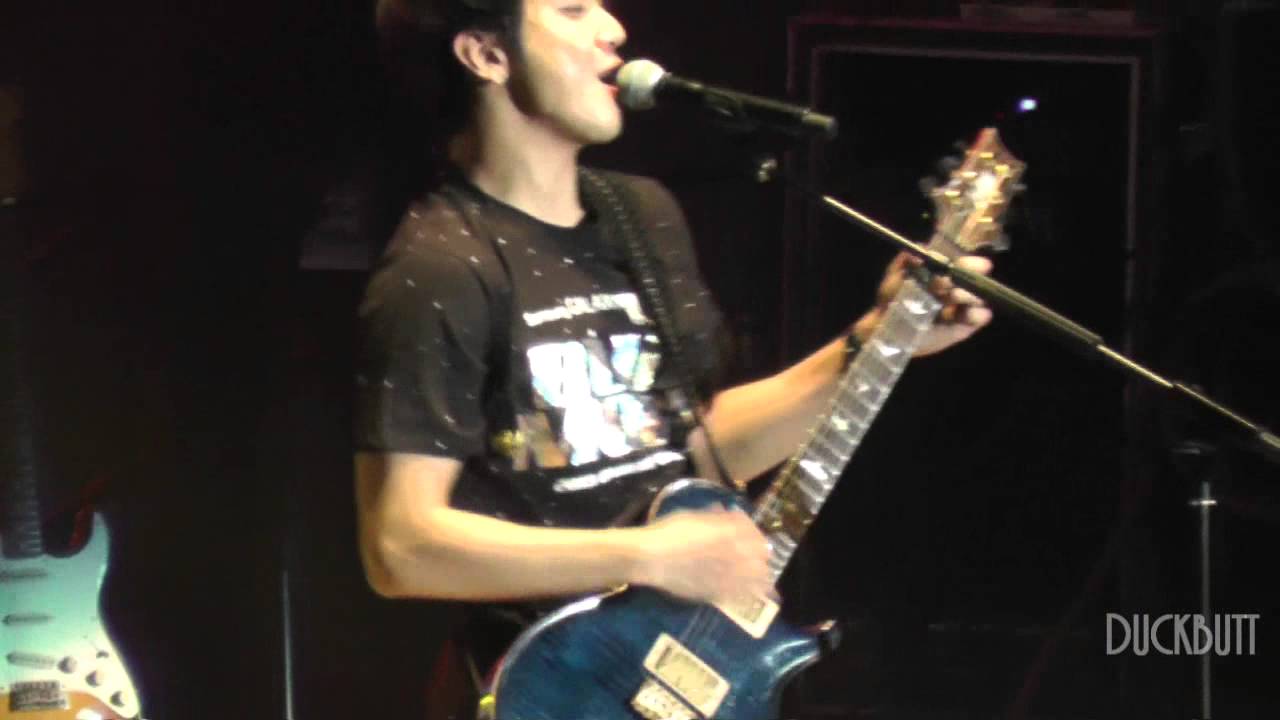 [Fancam] CNBLUE - You've Fallen for Me 넌 내게 반했어 in Guangzhou 씨엔블루 용화