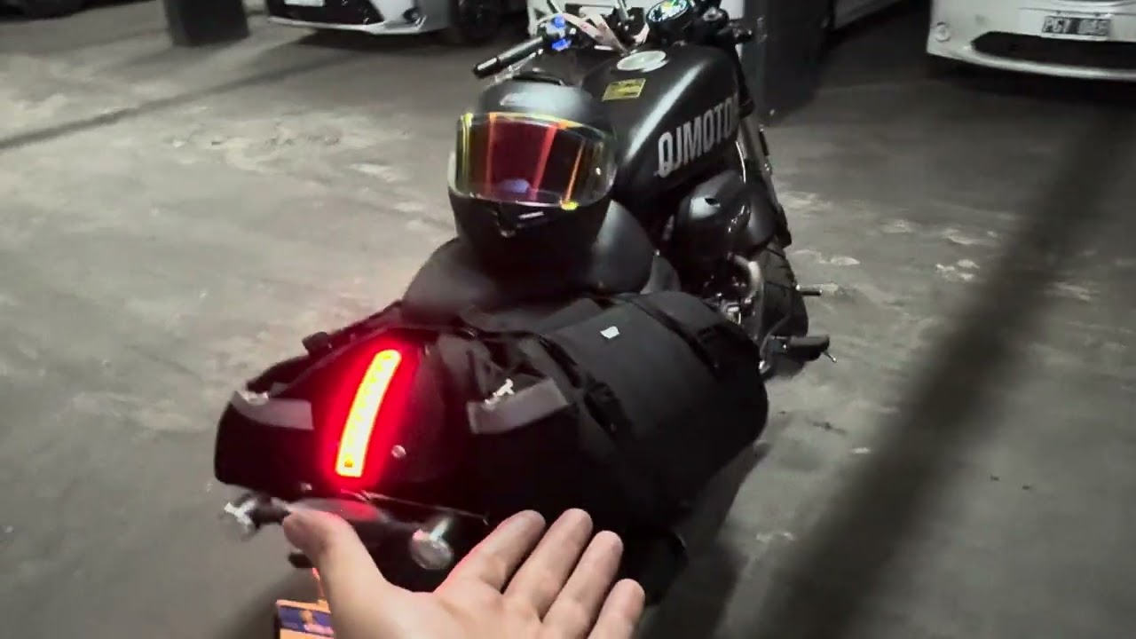 EQUIPAMIENTO DE MOTO - QJMOTOR SRV300 (antes del accidente) 🥴