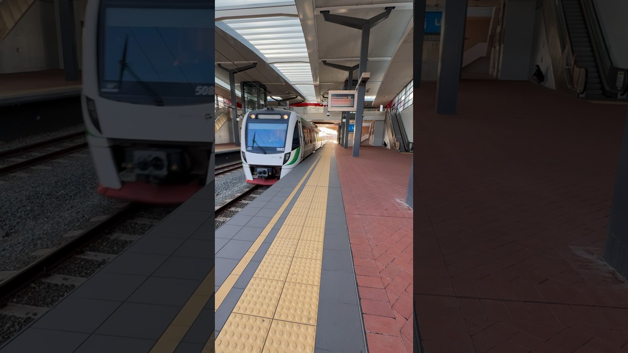 B Series Set 82 Running Express Through Butler After Doing Testing At Yanchep #transperth