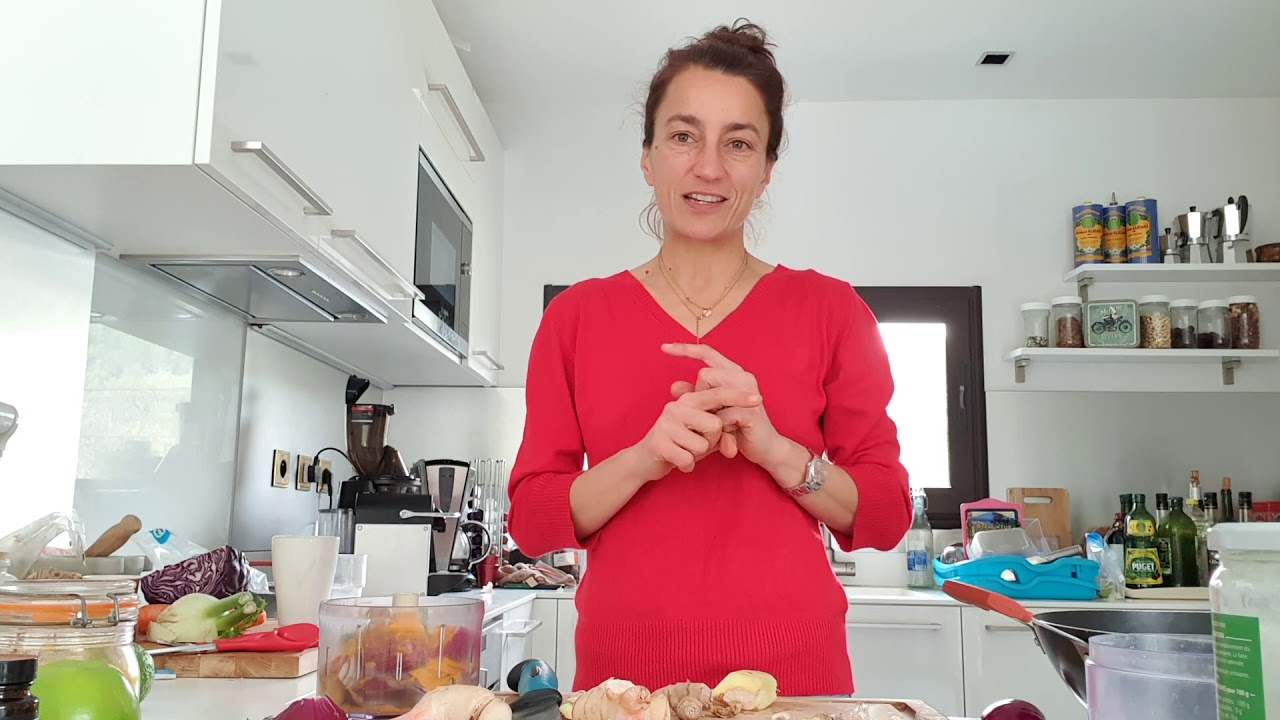 Thai curry paste recipe, super juice, galangal vs ginger and winter slaw