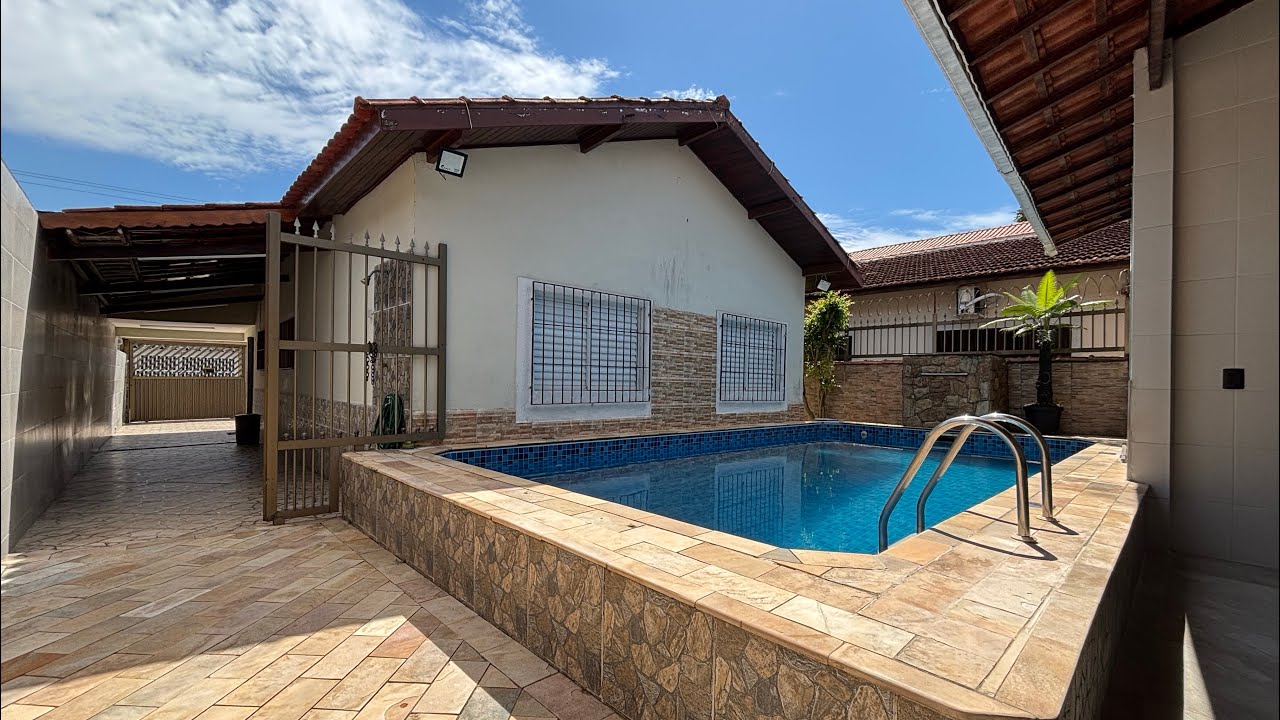 Casa com Piscina,Maracanã-Praia grande  - R$ 680 mil, Cod: 7329
