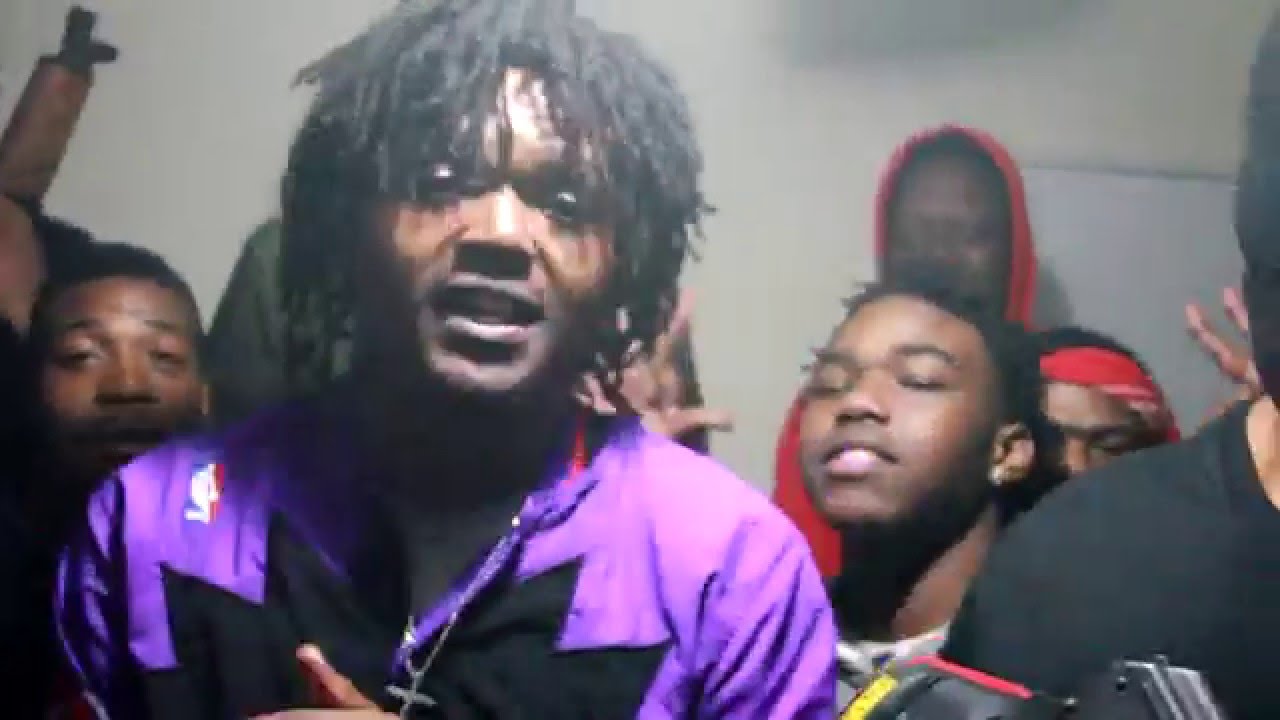 Young Nudy- 30 Hang out