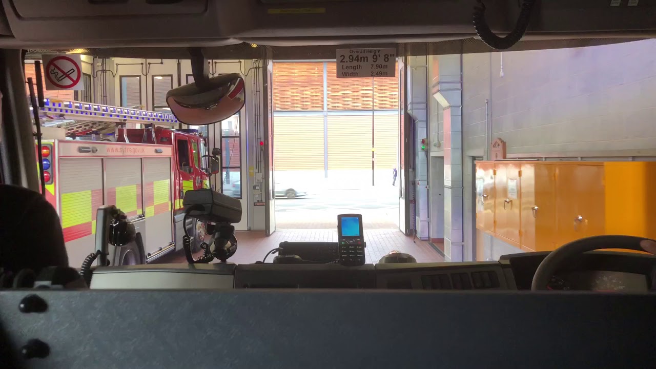 South Yorkshire Fire & Rescue Service 999 turn out from Sheffield Fire Station & HQ
