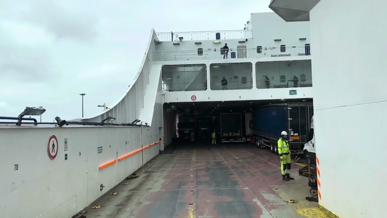 Dunkerque-Rosslare DFDS Athena Seaways april 2024