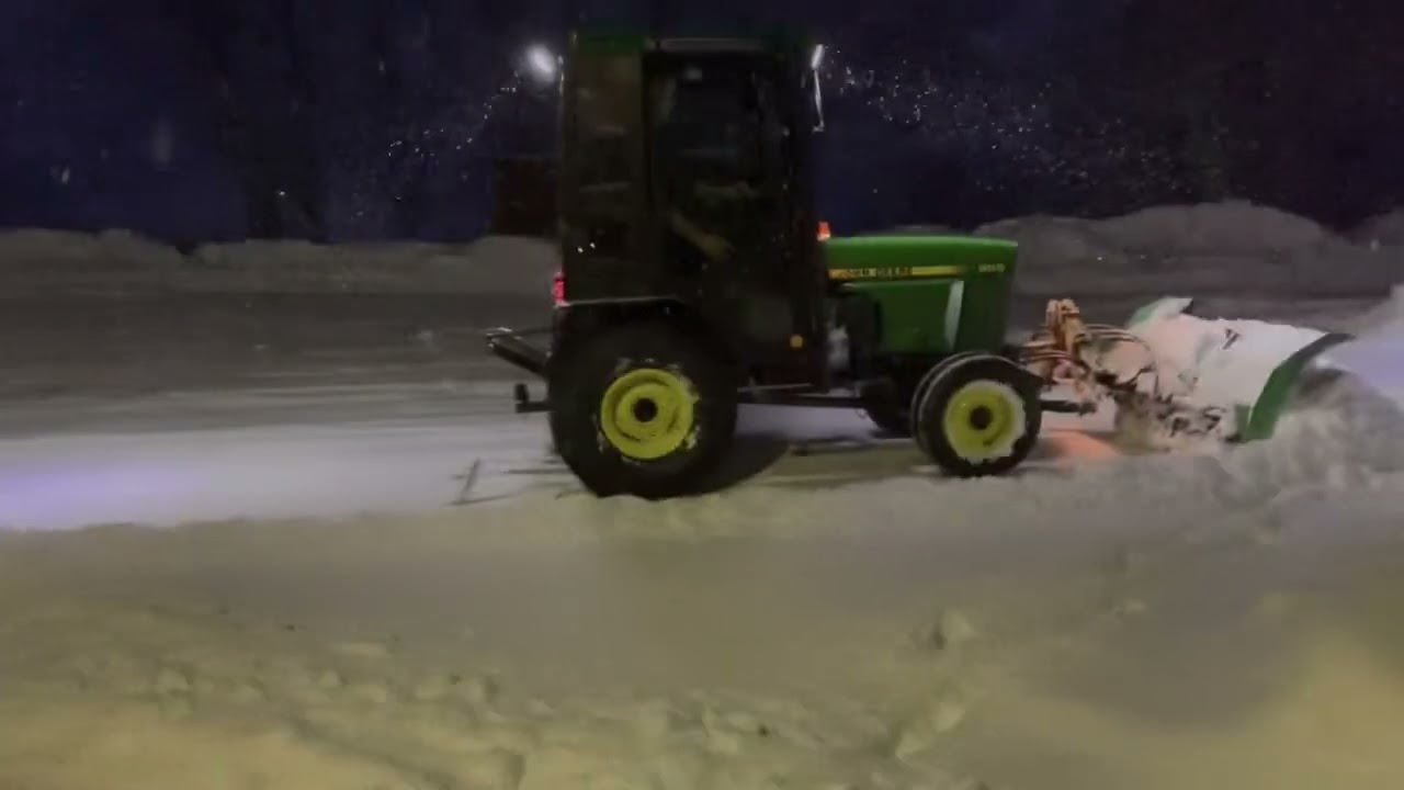 Snow Removal John deere 955 part 2