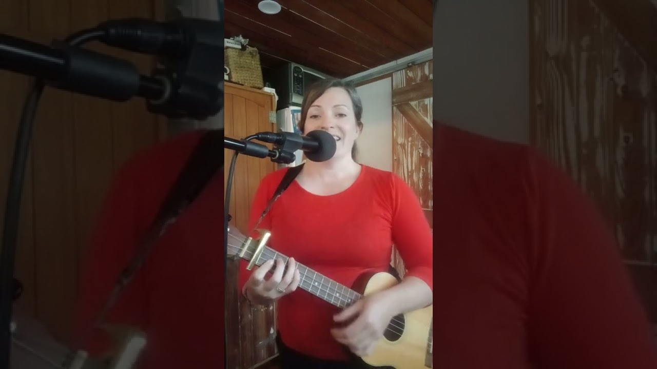 Read All About It Pt III (Emeli Sandé) - Saskia Scott *ukulele cover*