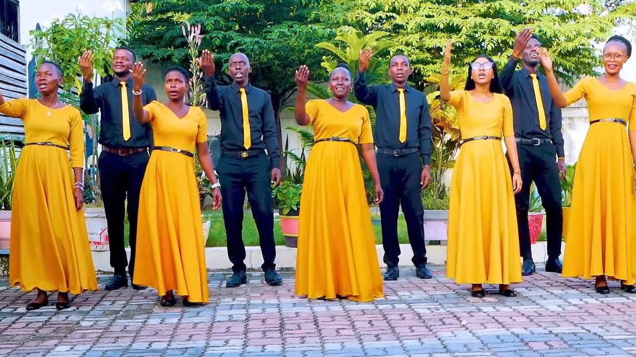 MT. ALOYCE GONZAGA YOMBO KIWALANI - WATOSHA BWANA YESU na Mtunzi Faustine Michael (Official Video)