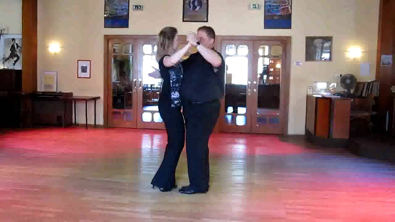 Tanzschule Peterhansl - Le Bal: Wiegeschritt -Variationen Teil 1