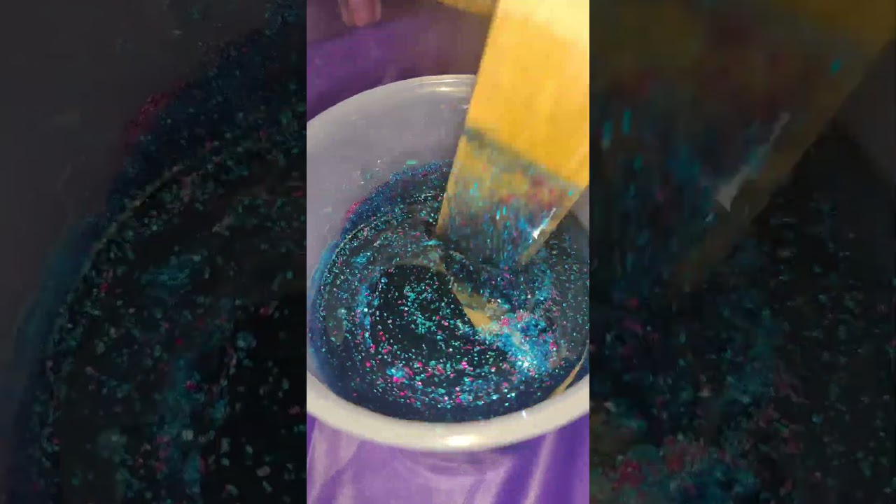Galaxy glitter resin ✨ #glitter #epoxy #resinart  #handmade #pouring #galaxy #epoxy #mixing #sparkle