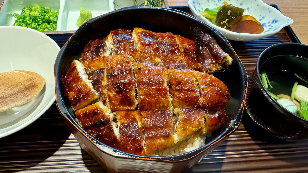 A Japanese Salaryman’s Lunch -Hitsumabushi(unagi don)
