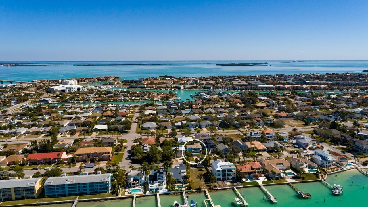 407 8th Ave N, Tierra Verde, FL