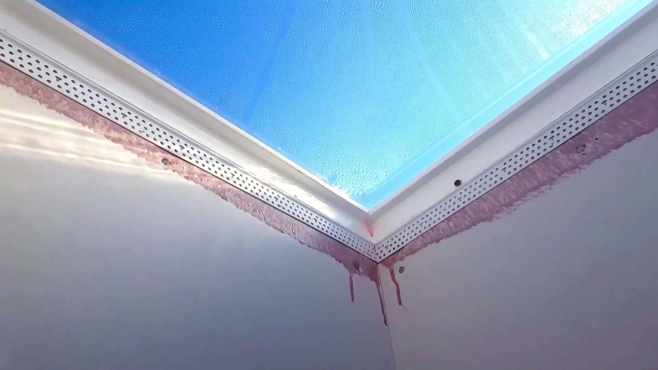How to Drywall a Skylght