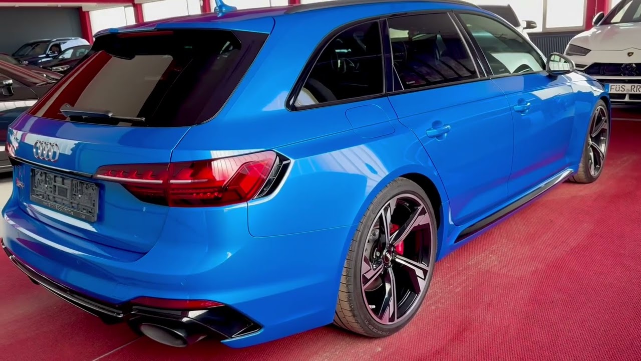 Audi RS 4 Sportabgas Sprintblau Perleffekt