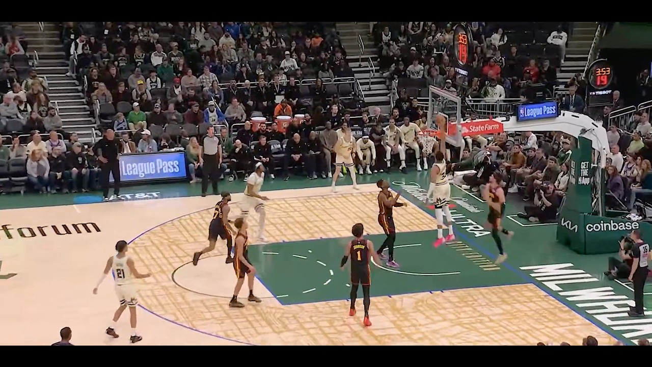 Giannis Antetokounmpo Dunks vs Atlanta Hawks 03-04-2026