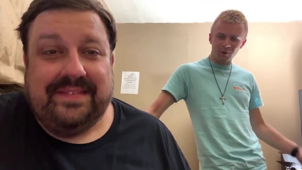 LIVE : ANOTHER DIRTY ROOM : Kentucky’s Winchester Inn 🤮🤮🤮