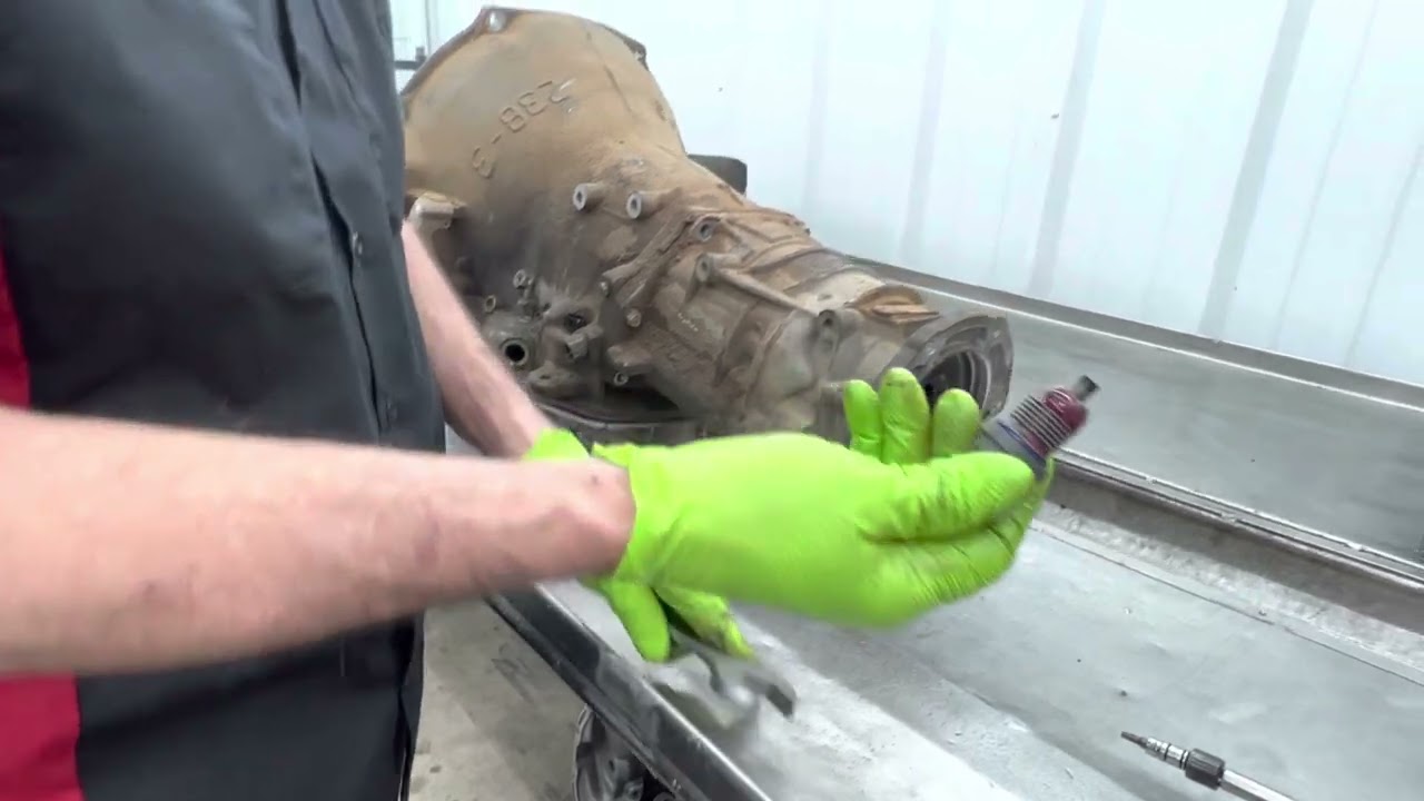 2007 dodge 4x4 48RE tear down￼ Video one of two