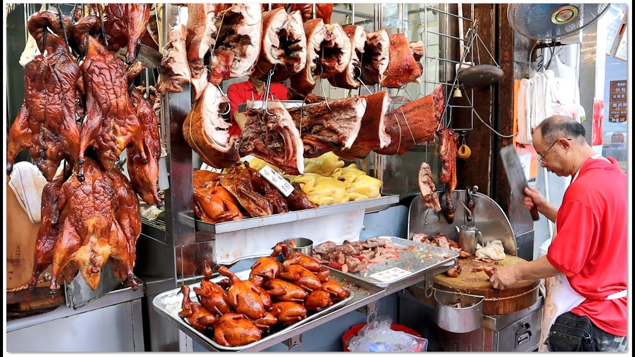 Roast Pork Roast Goose Crispy Delicious Hong Kong Food 端午佳節 吃晚飯必吃燒臘 燒乳豬 燒豬一早開賣 燒鵝燒鴨 香港美食 新強記燒臘飯店