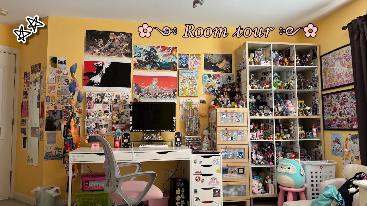 Room Tour! In depth look at my shelves and trinkets 🌟🧸