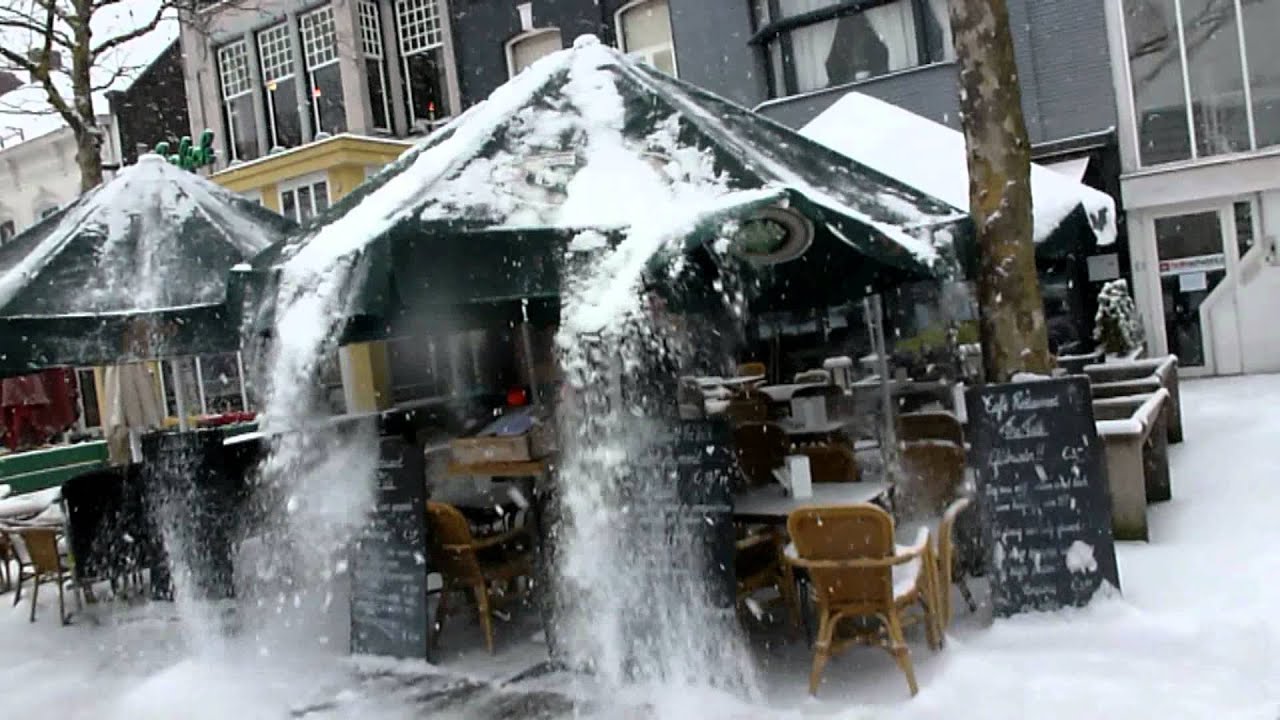 Sneeuw overvalt Tilburg