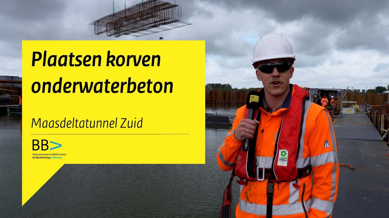 Korven plaatsen voor gewapend onderwaterbeton Maasdeltatunnel Zuid