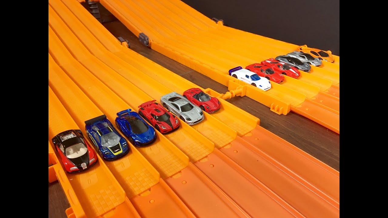 ULTIMATE HYPERCAR 12 Lane SUPER RACE - Hot Wheels