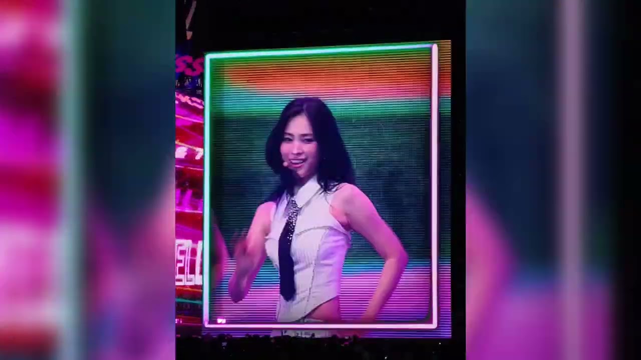 KSpark concert Malaysia (ITZY Kiss and Tell)