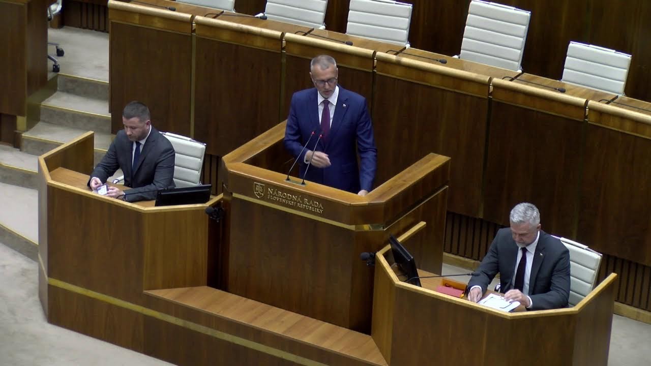 Parlamentná schôdza v parlamente