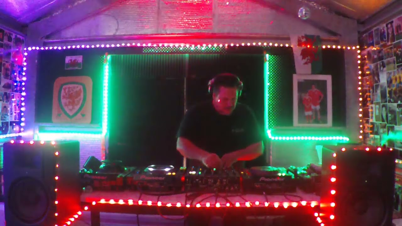 Friday 22nd January 2026 Long Weekend Mix Up      mixedbyhowie