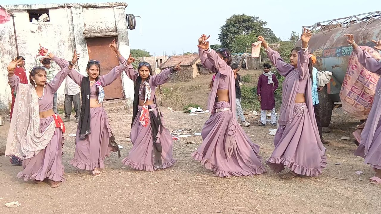 छोरी_माल_💃नी_तगारी_तोकी_चाले_🌾लटक_मटक || Singer - VK Bhuriya || Adivasi Girls Timli Dance song 