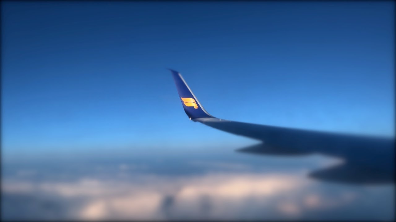 ICELAND AIR 757-200 Keflavik KEF - London LHR