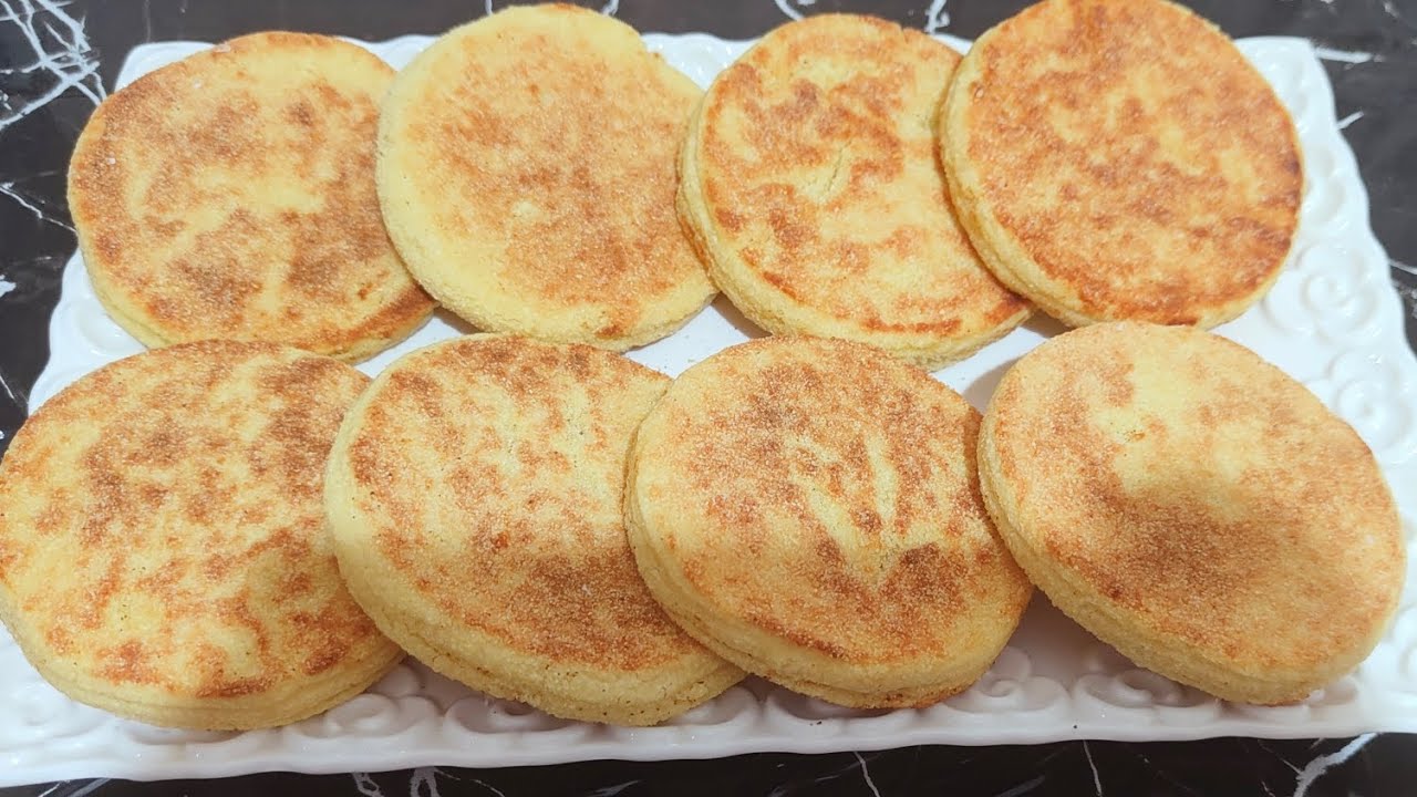 حرشة غير بسميدة وجوج معالق زيت كتجي هشيشة ورطبة 🤤✨#اكسبلور #حلويات #food #cake لاتنسو الاشتراك 😘🥰