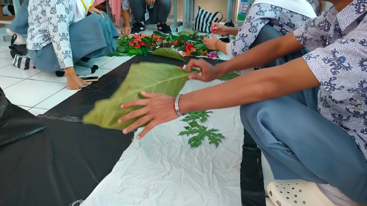 Ujian praktek pembuatan Batik Ecoprint#ujianpraktik Kelas 12 D1 Kelompok 3