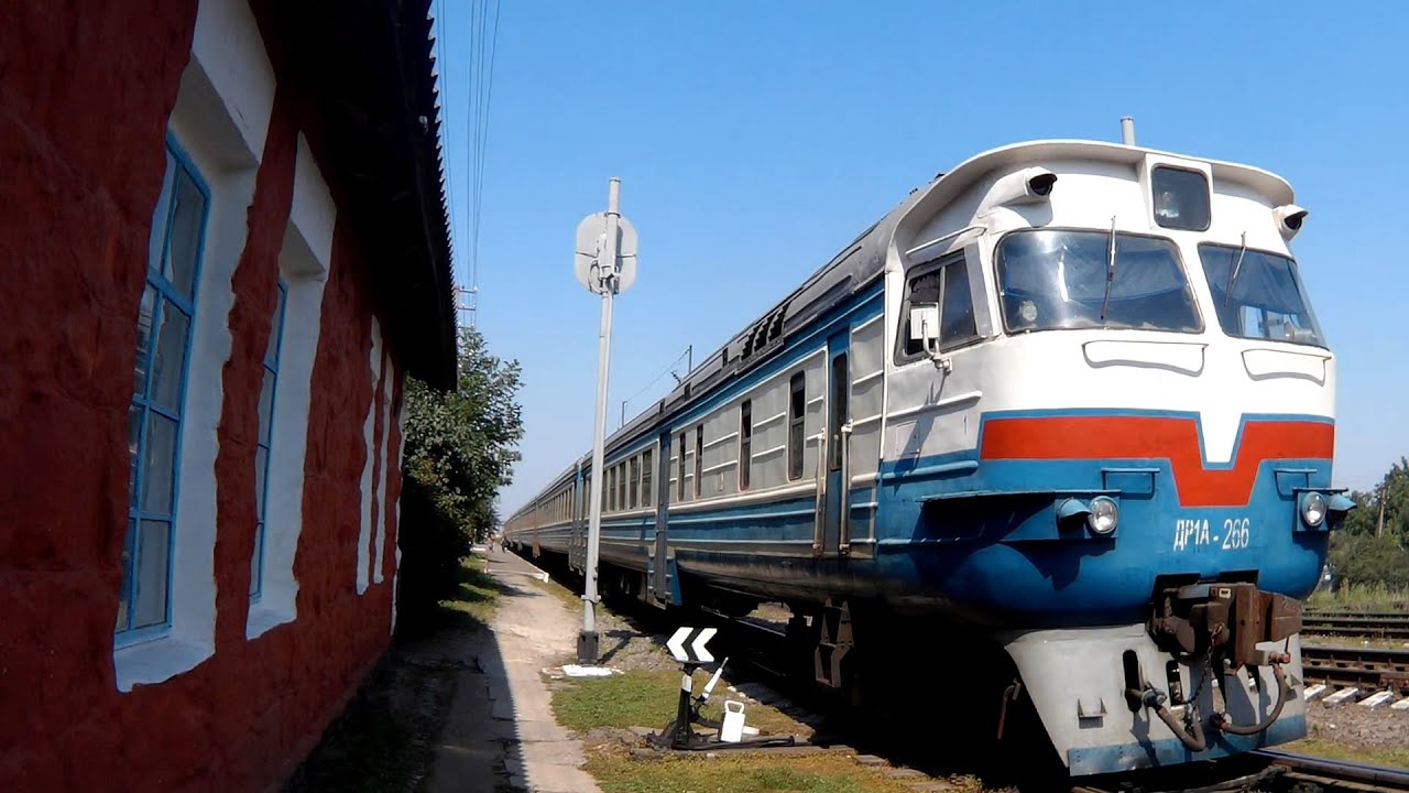 FHD. Дизель-поезд ДР1А-266 Казатин – Жашков №6292/6293 на станции Ржевусская в городе Погребище
