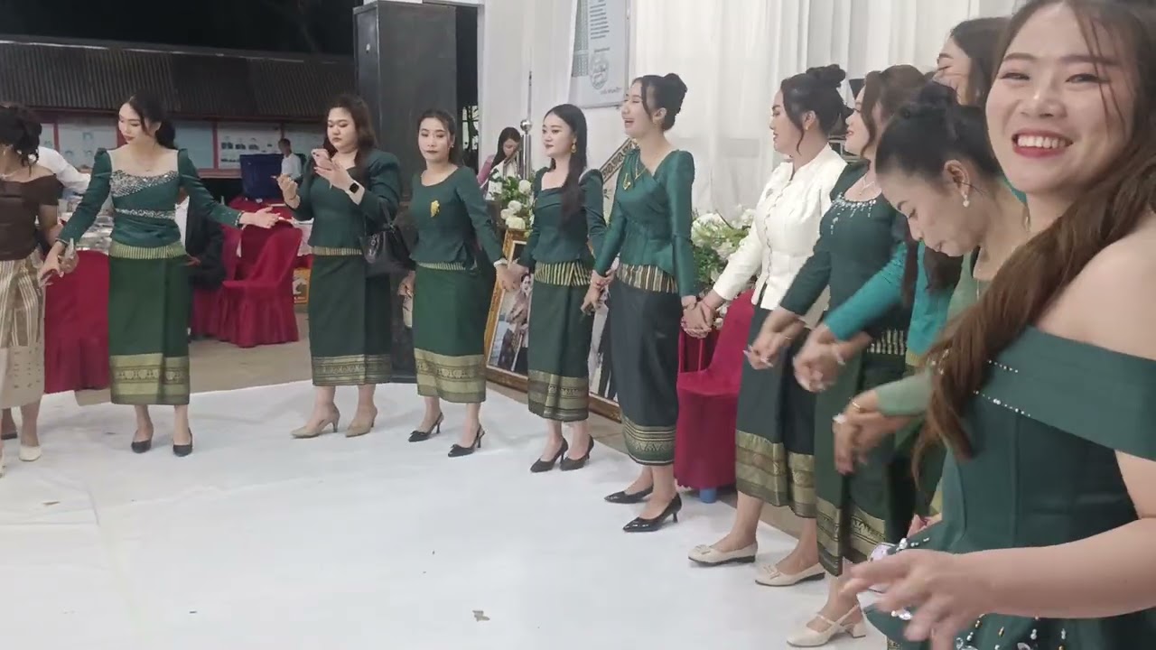 Lương song _ mới pi nong tỏn bấng hé khươi cốn lào  