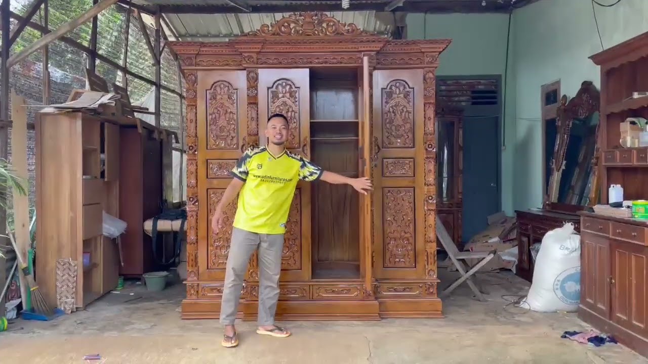 Lemari Pakaian Ukiran Mewah Ukiran Gebyok Minimalis Full Kayu Jati Furniture Jepara