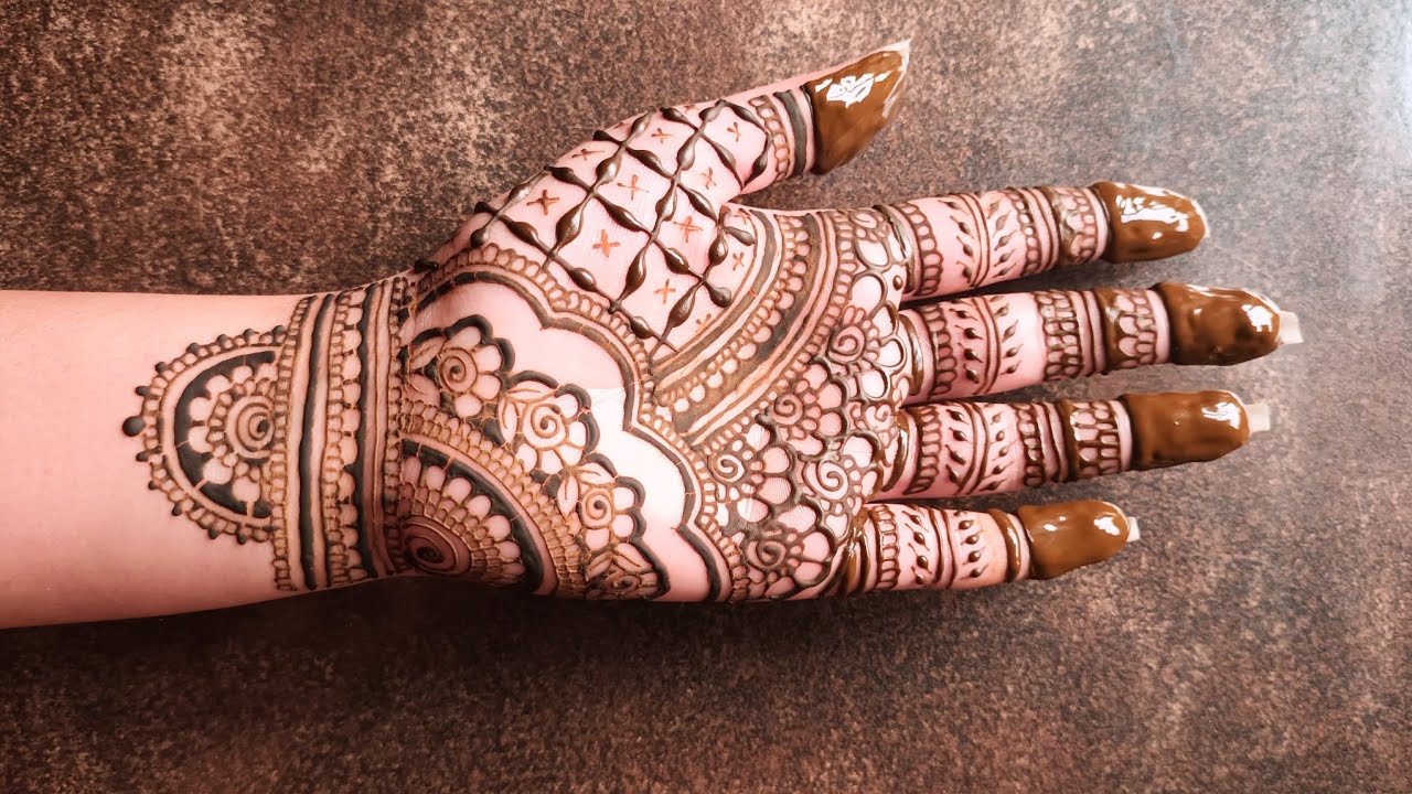 Front Hand Mehndi Design | Rajwadi Mehndi | Mehndi Design Simple #mehndi #henna #shorts #art 