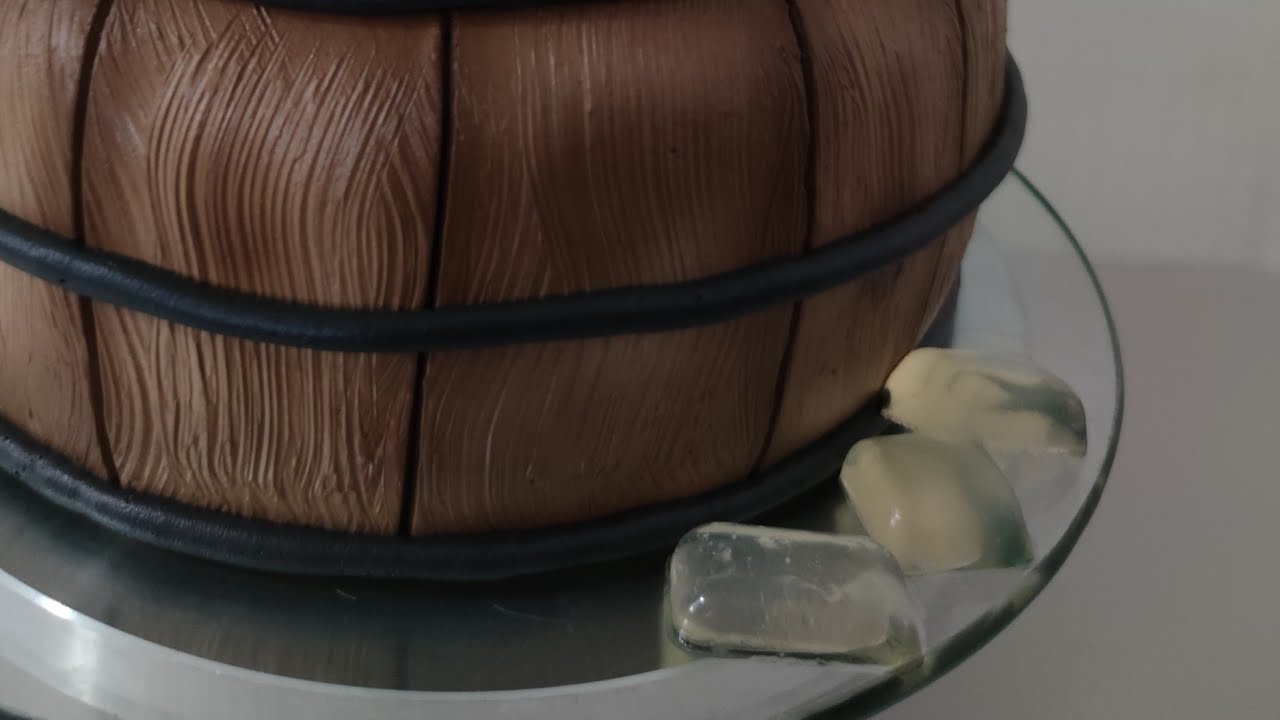 BOLO BARRIL DE CERVEJA HEINEKEN | ESPATULADO PERFEITO | LORENA GONTIJO