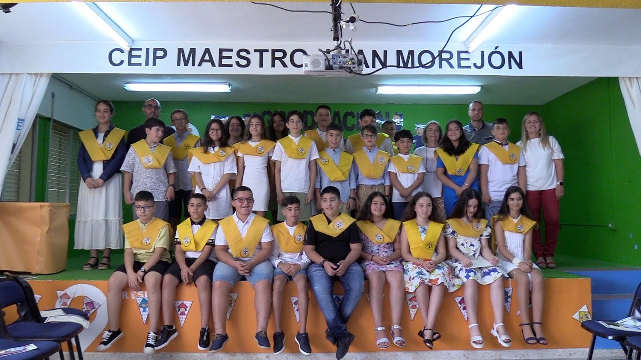 Los alumnos de Primaria del ‘Juan Morejón’ se gradúan al ritmo de la música