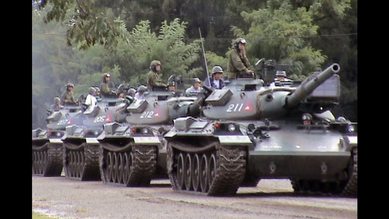 ♪ 君のその手で ♪  (自衛隊歌)