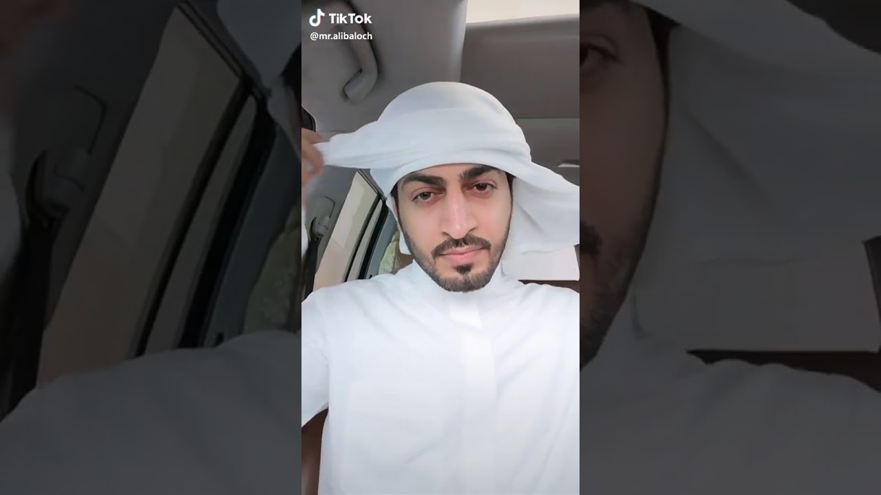 Arabic style gatra wearing